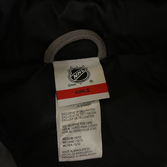 NWOT ⭐️ NHL Official Chicago Blackhawks Lightweight Puffer - Girls Med 1… - Picture 7 of 8